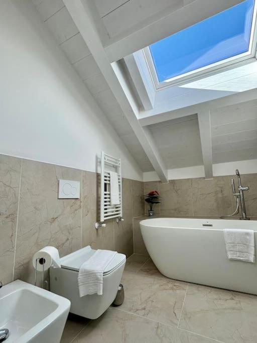 Apt. Aries - Penthouse Menaggio Dış mekan fotoğraf