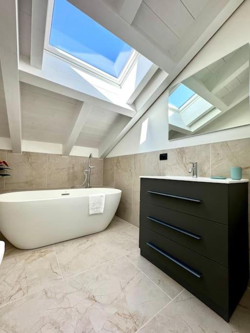 Apt. Aries - Penthouse Menaggio Dış mekan fotoğraf
